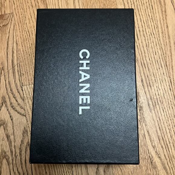 CHANEL VINTAGE INTERLOCKING CC LOGO LAMBSKIN TRIM SLINGBACK SANDALS SIZE 38 - Picture 9 of 11